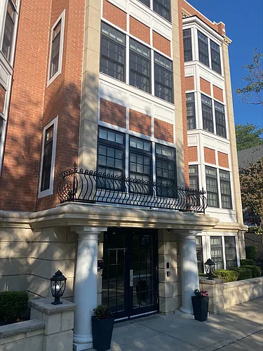 1040 Delaware Photo 1