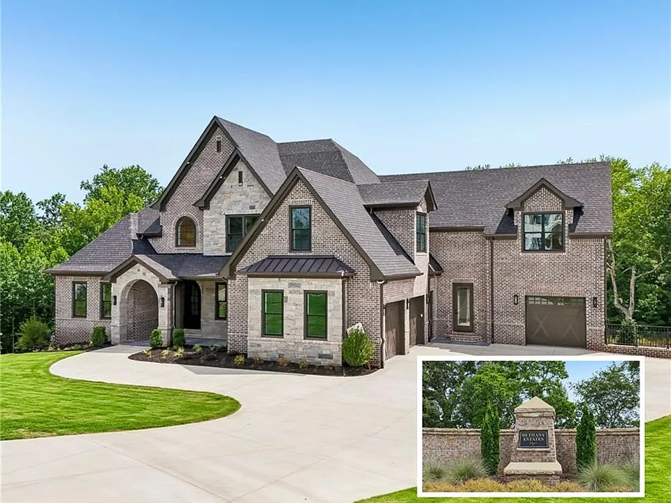 6222 Bridgewood Dr