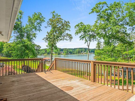 4th image of 138 Cedar Lake Dr
