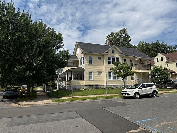 3rd image of 52-54 Westford Cir