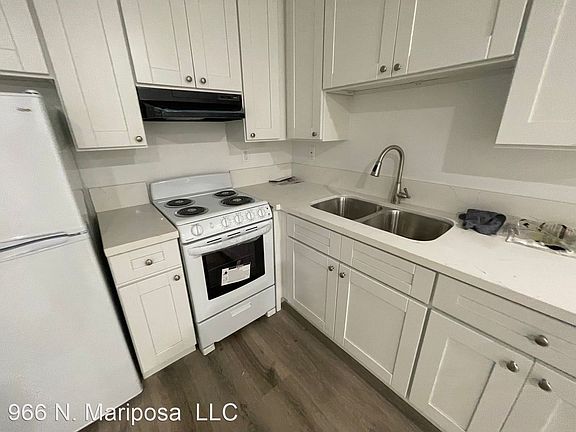 2nd image of 966 N Mariposa Ave #21