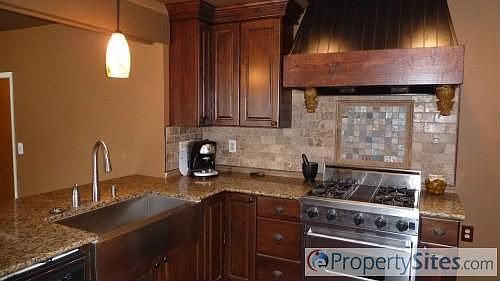 5th image of 1255 Foxglove Dr