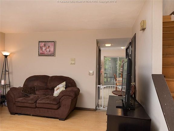 4th image of 5037 Saint Patrick Cir