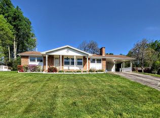 1261 Malabar Dr, Kingsport, TN 37660