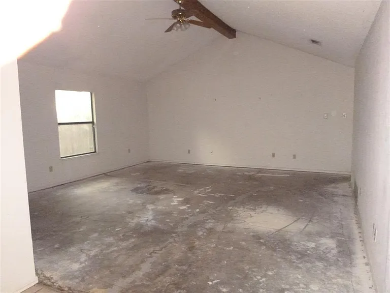 5704 Sterling Green Trl — Photo 4