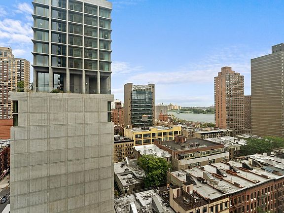 4th image of 300 E 93rd St APT 17C