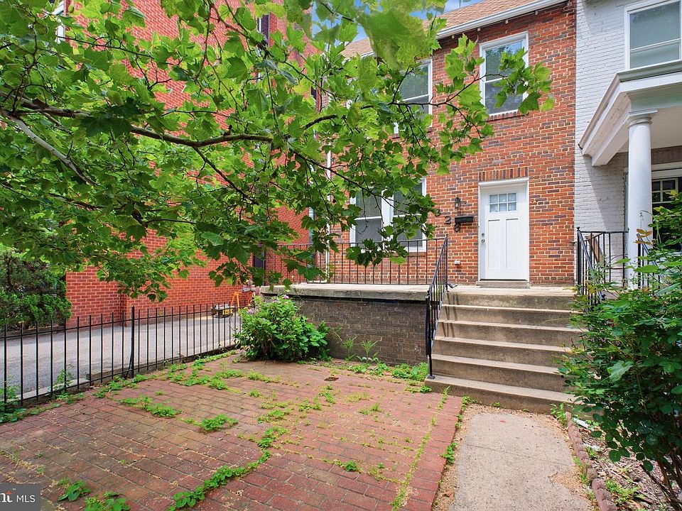 1st image of 1326 22nd St NW