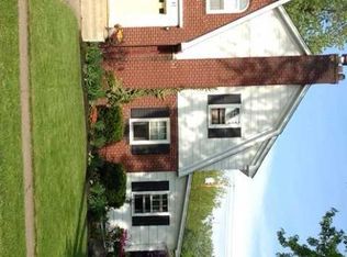 62 Lincoln Rd, Amherst, NY 14226