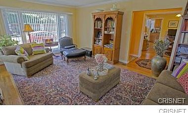 3rd image of 4140 W Toluca Lake Ave