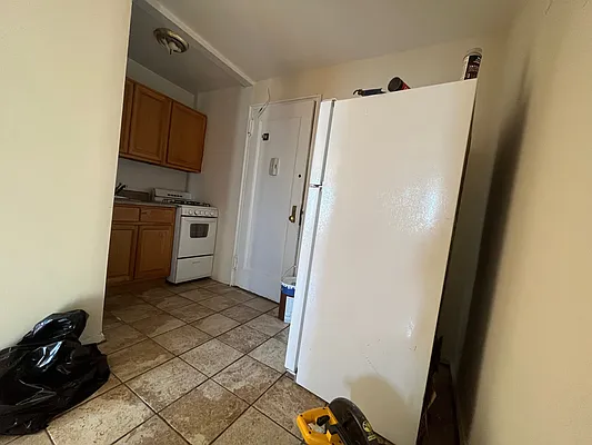 Rented by Queens Apartments Realty LLC | media 9