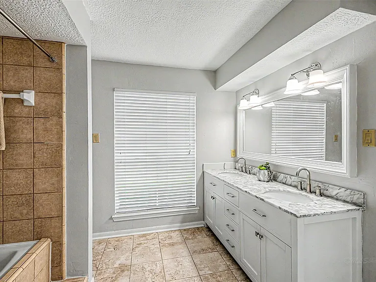 11651 Trailmont Dr — Photo 12