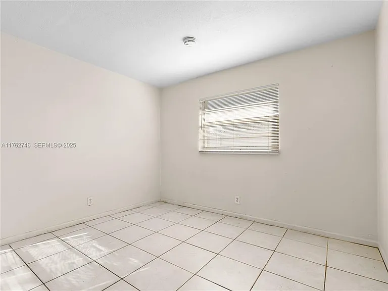5600 NW 27th Ct #5604 — Photo 8