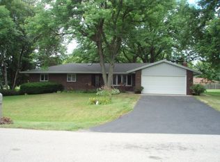 8269 Clockview Rd, Rockford, IL 61108