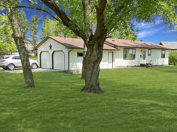 300 Foss St N, Underwood, MN 56586
