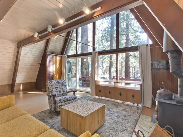 22 Slalom Ln, Mammoth Lakes, CA 93546