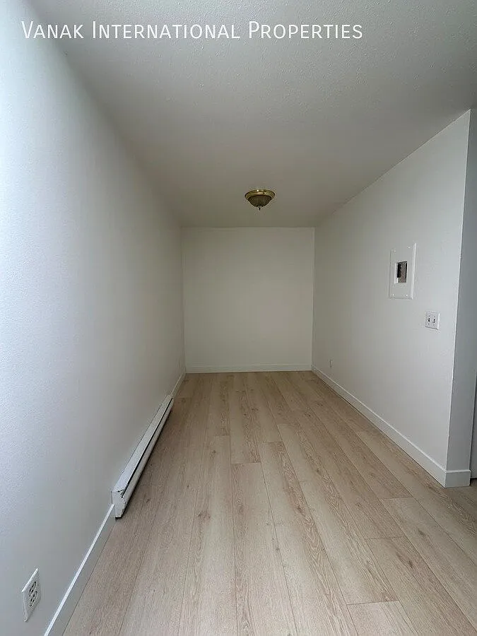 Fully Renovated 1-Bedroom Suite in Central Chilliwack — Photo 4