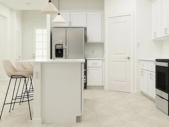 4th image of 7779 Lakes Edge Ln