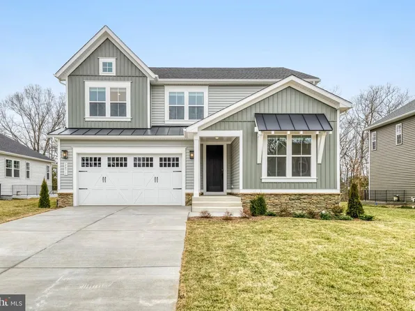 2071 Springvale Dr, Bealeton, VA 22712