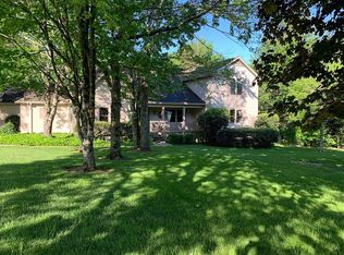 2212 Fox Run Dr, Signal Mountain, TN 37377
