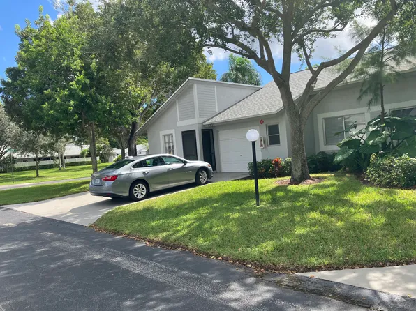 8934 Sunnywood Pl, Boca Raton, FL 33496