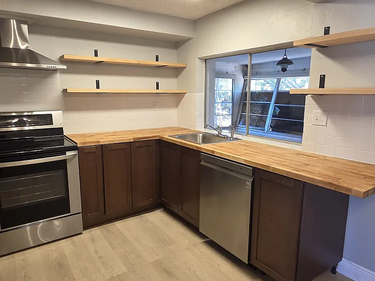 3034 Palamore Dr — Photo 9