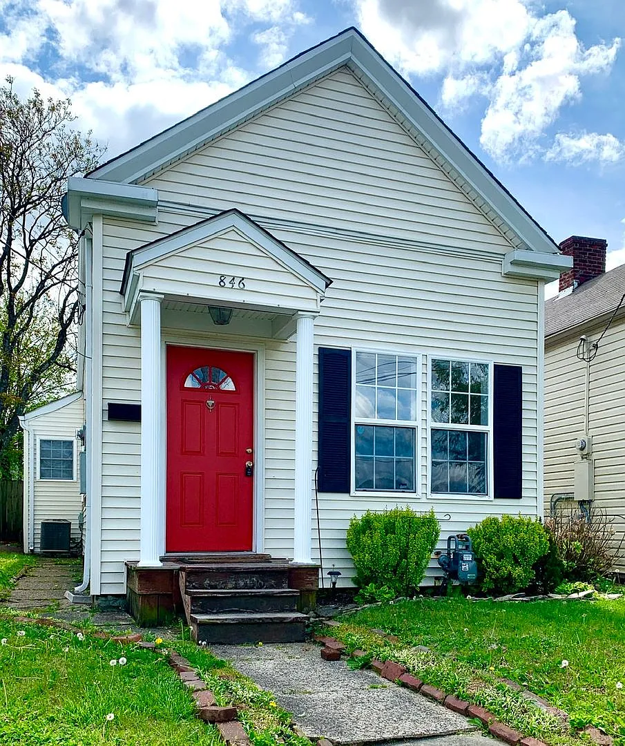 846 Ash St photo 1