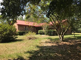 111 G W Dearmon Dr, Lucedale, MS 39452