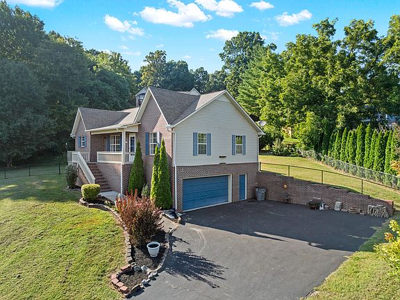 4th image of 1580 Pin Oak Dr