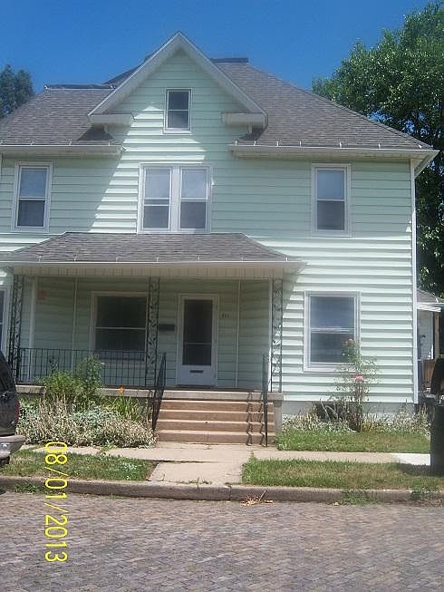 1st image of 826 Ashland Ave