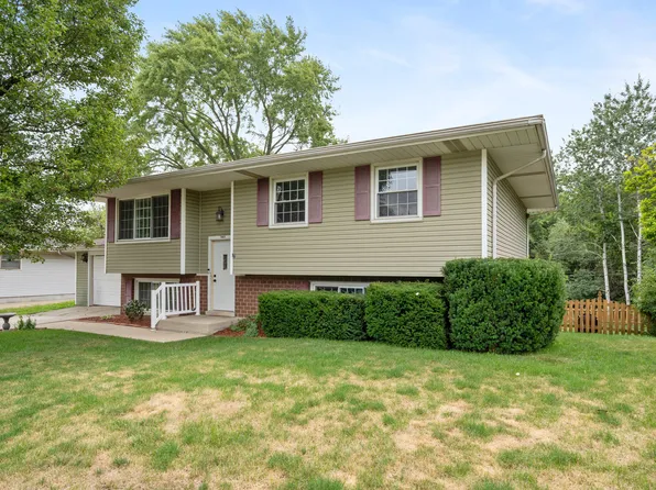 7469 Wilson Pl, Merrillville, IN 46410