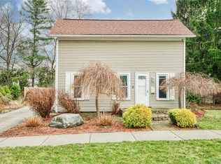 407 S Cedar St, Williamston, MI 48895