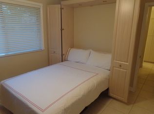 823 Club Dr, Palm Beach Gardens, FL 33418