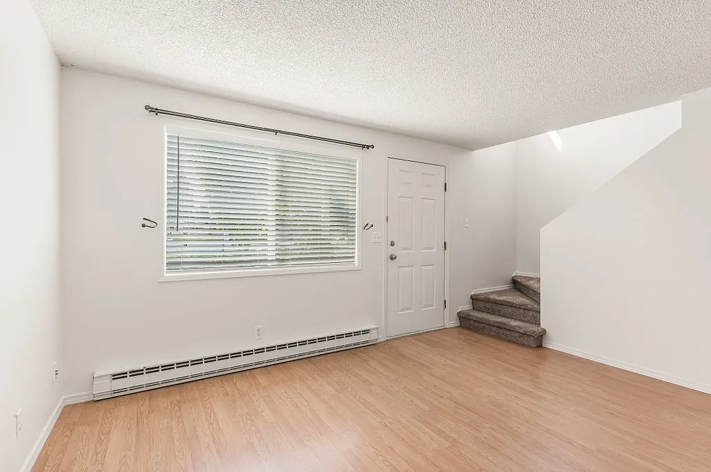 2 bed, 1.5 bath, 1048 sqft, $1,795 — Photo 3
