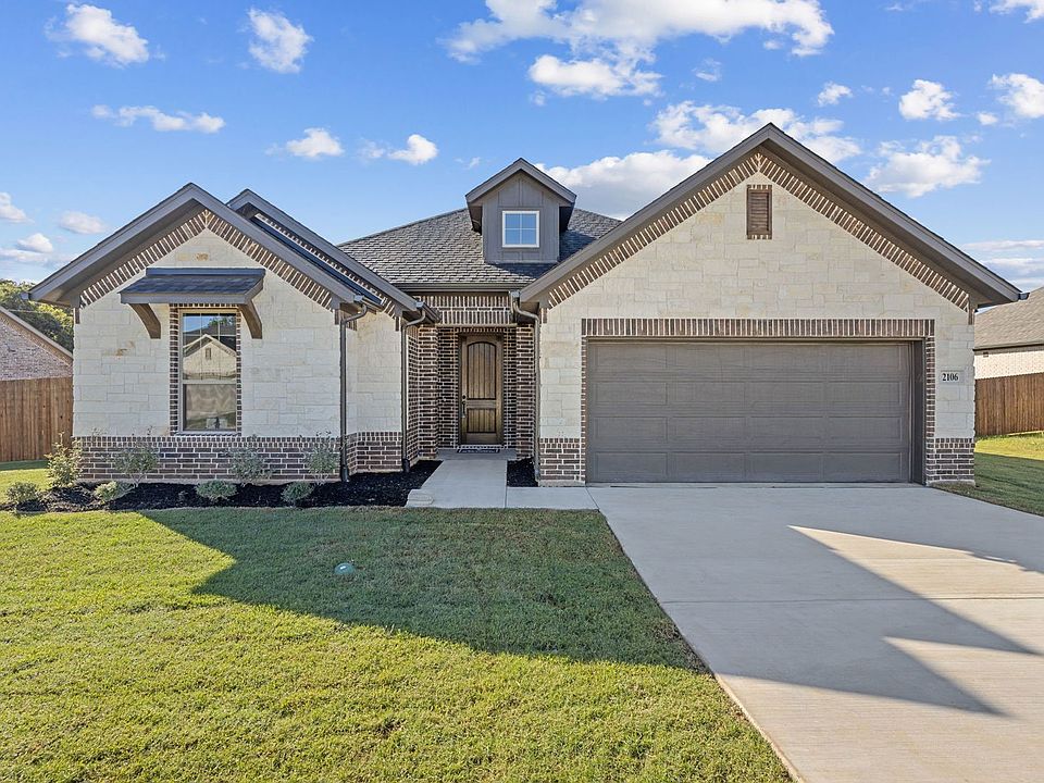 1st image of 2106 Briarwood Dr