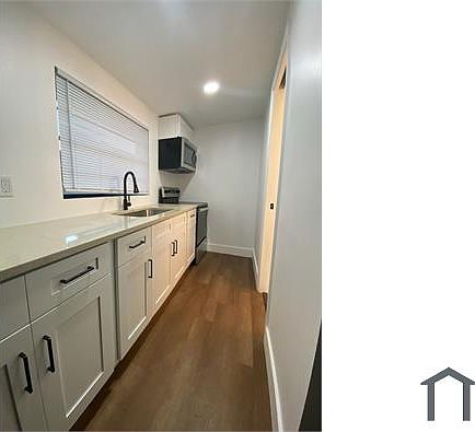 1st image of 4614 E Seneca Ave #B