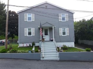 1225 Trapps Ln, Allentown, PA 18103