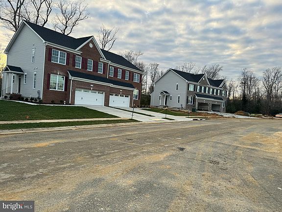 3rd image of 1091 Llano Dr