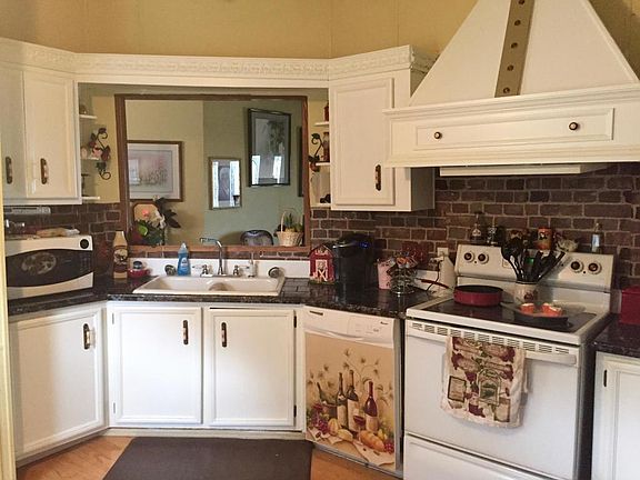 4th image of 6030 Brown Ln