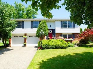 86 Crofton Dr, West Seneca, NY 14224