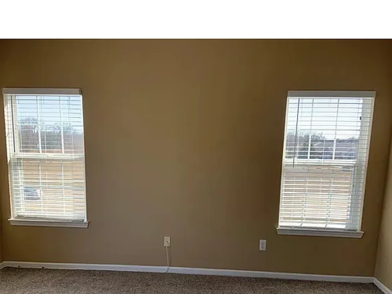 43021 Burlington Dr #101 — Photo 9