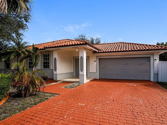 3rd image of 17321 SW 93rd Ave