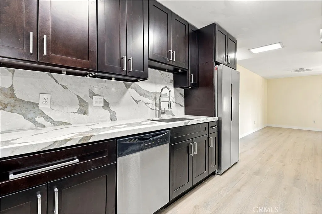 2 bed, 1669 sqft, $4,500 — Photo 3