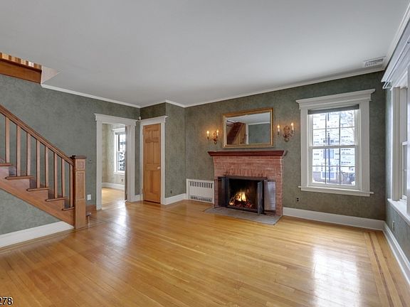 5th image of 314 Knickerbocker Rd