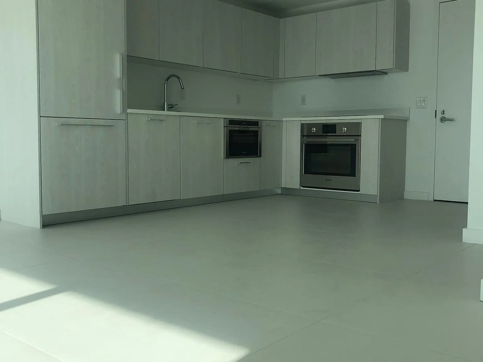 2 bed, 1148 sqft, $3,995 — Photo 3