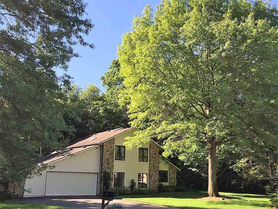 1st image of 57 Lancelot Ct