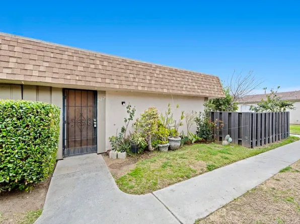 222 Holiday Way, Oceanside, CA 92057