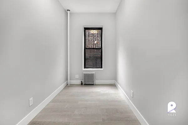 Rented by REZI | media 16