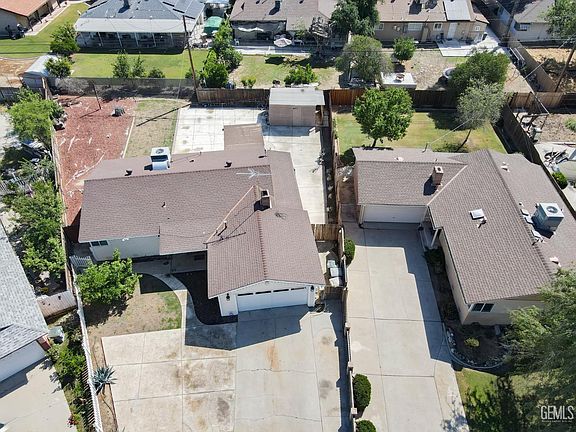 2nd image of 1704 Anita Ln