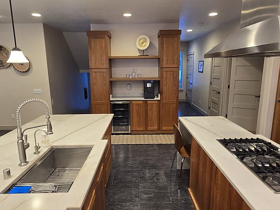 4th image of 1122 I St #1