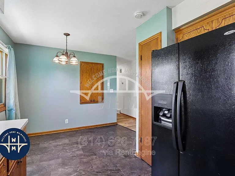 3559 S 33rd St — Photo 8